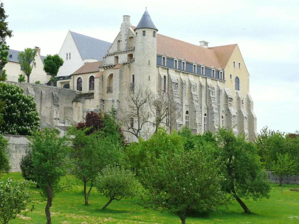 Abbaye Saint-Séverin de Château-Landon